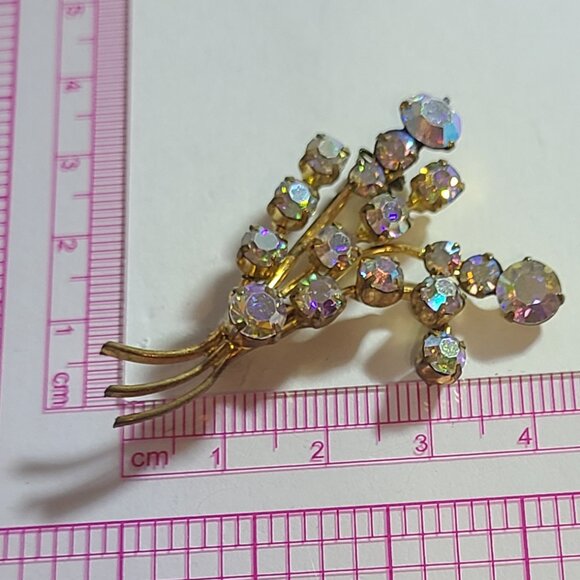 Vintage Austrian Brooch & Clip on Earring Set - Picture 9 of 14
